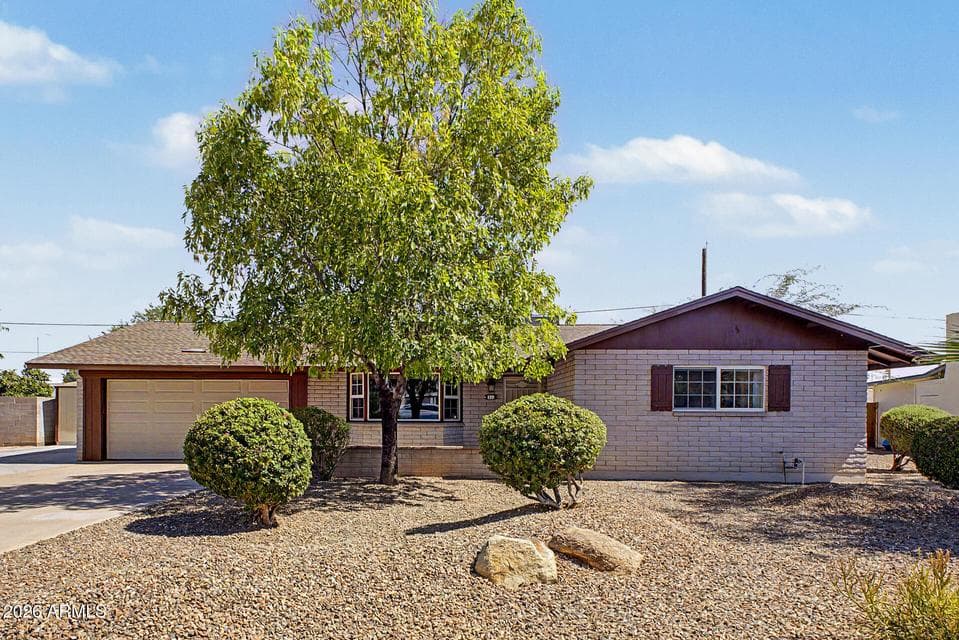 914 E 9TH Street, Mesa, AZ 85203 — photo 1 of 27