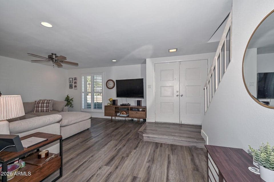 8305 E VISTA Drive, Scottsdale, AZ 85250 — photo 1 of 21