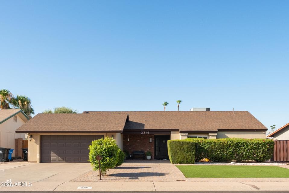 2316 W PORT ROYALE Lane, Phoenix, AZ 85023 — photo 1 of 29