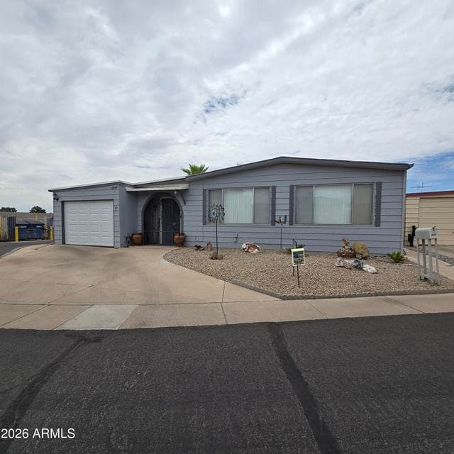 10201 N 99TH Avenue 23A, Peoria, AZ 85345 — photo 1 of 34
