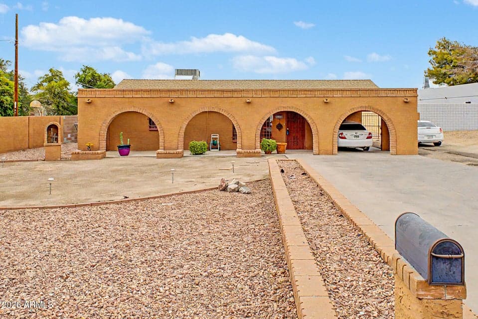 502 W SOUTHERN Avenue, Phoenix, AZ 85041 — photo 1 of 22