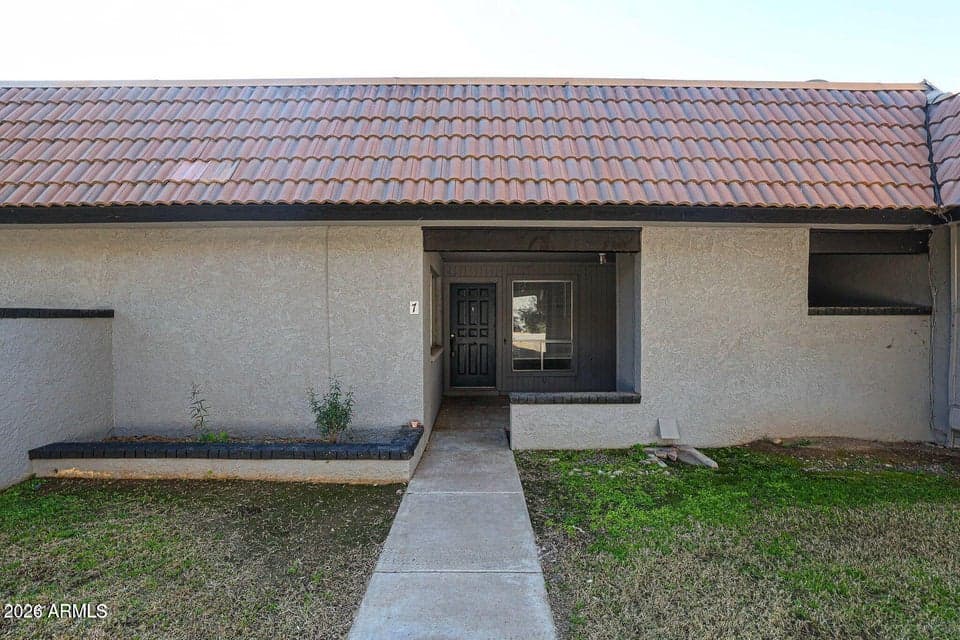 9001 W ELM Street 7, Phoenix, AZ 85037 — photo 1 of 24