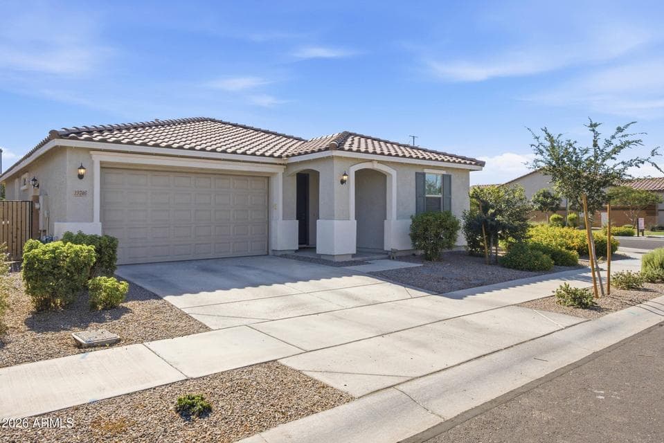 19746 S 210TH Place, Queen Creek, AZ 85142 — photo 1 of 32