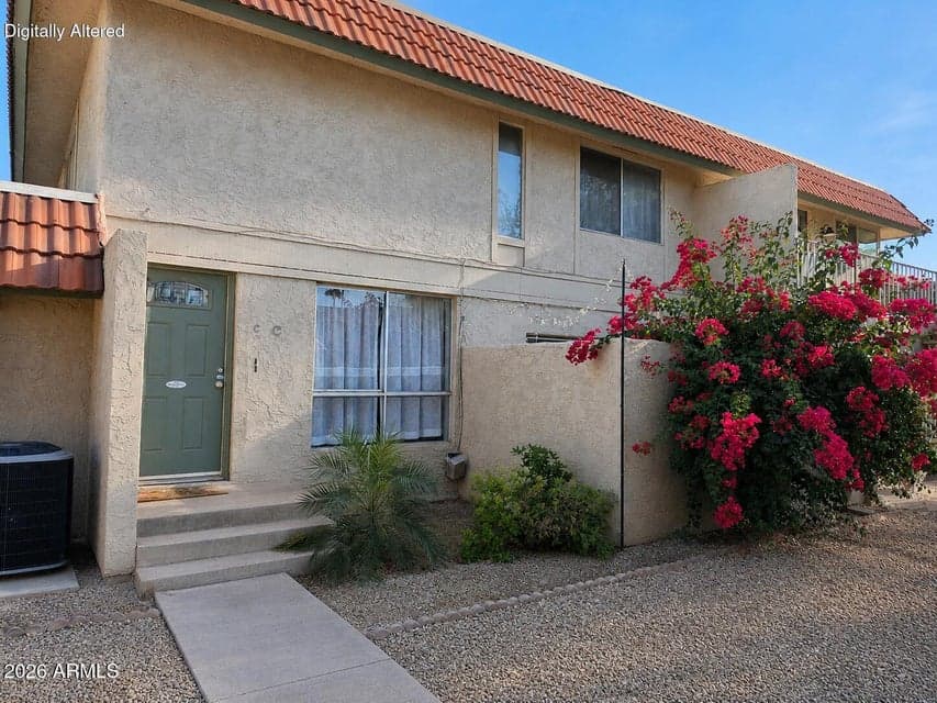 Welcome home to low-maintenance living in the highly sought-after Lakes community, where comfort, convenience, and an incredible lifestyle come together in the heart of Tempe.