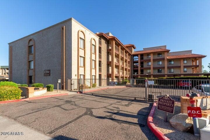 17 E RUTH Avenue 307, Phoenix, AZ 85020 — photo 1 of 16