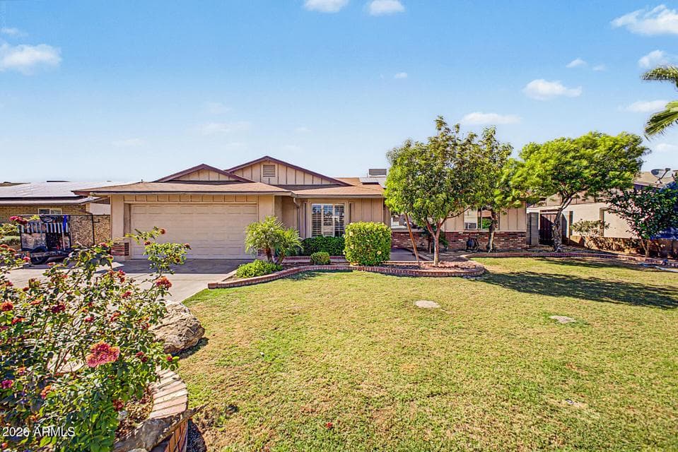 2914 W REDFIELD Road, Phoenix, AZ 85053 — photo 1 of 13