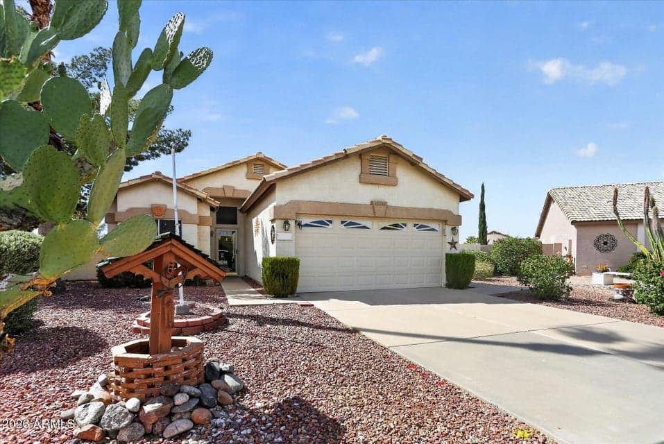 10328 W BURNETT Road, Peoria, AZ 85382 — photo 1 of 35