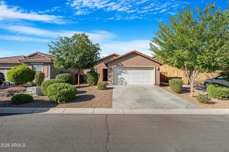 800 W LOWELL Drive, San Tan Valley, AZ 85140 — photo 1 of 38