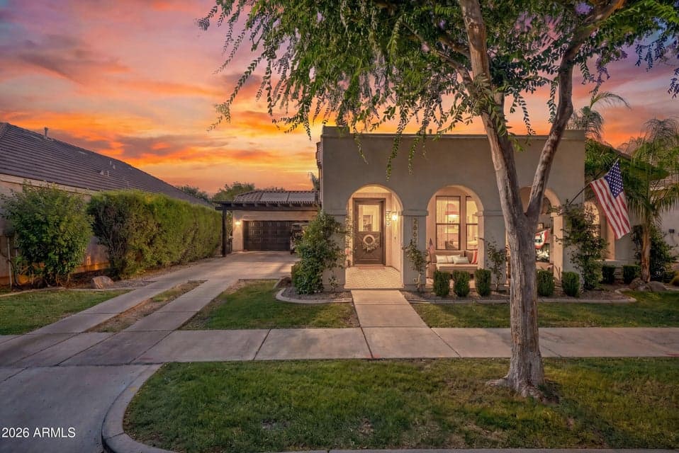 2662 E VALENCIA Street, Gilbert, AZ 85296 — photo 1 of 61