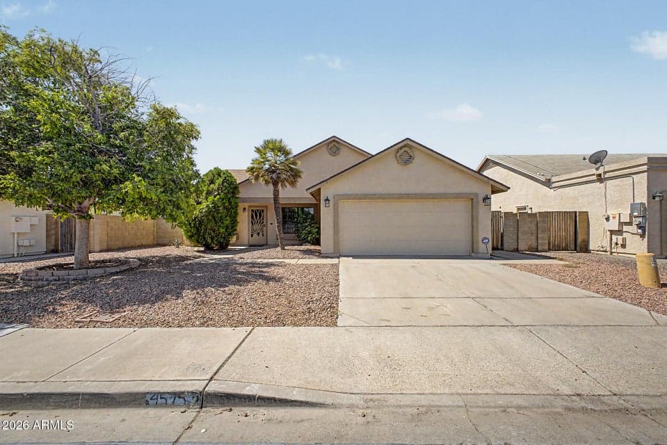 Awesome North Phoenix home across the street from Mountain Shadows Elementary School
