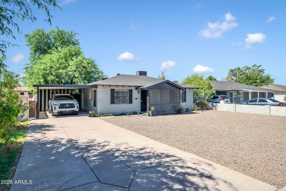 2221 W CLARENDON Avenue W, Phoenix, AZ 85015 — photo 1 of 19