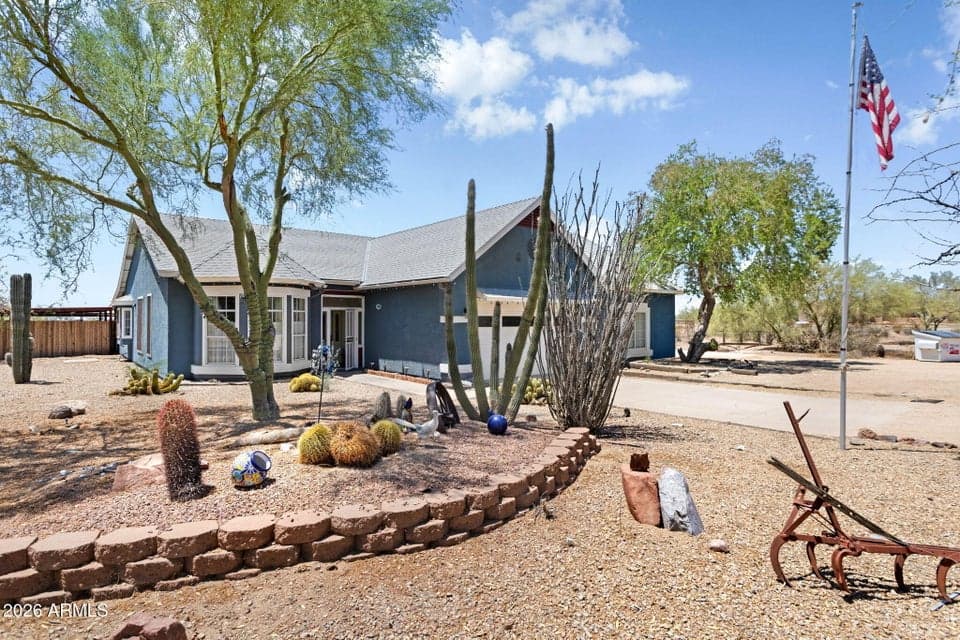 15679 W DUANE Lane, Surprise, AZ 85387 — photo 1 of 54