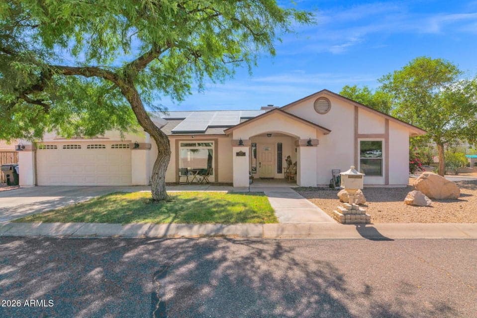 9040 N 14TH Place, Phoenix, AZ 85020 — photo 1 of 37