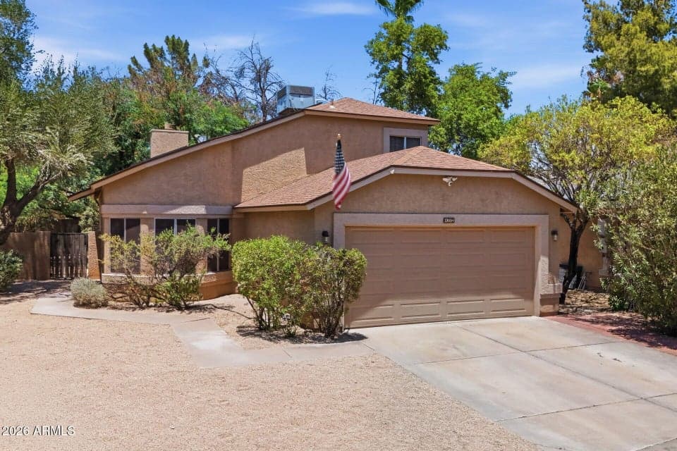 19050 N 30TH Place, Phoenix, AZ 85050 — photo 1 of 43
