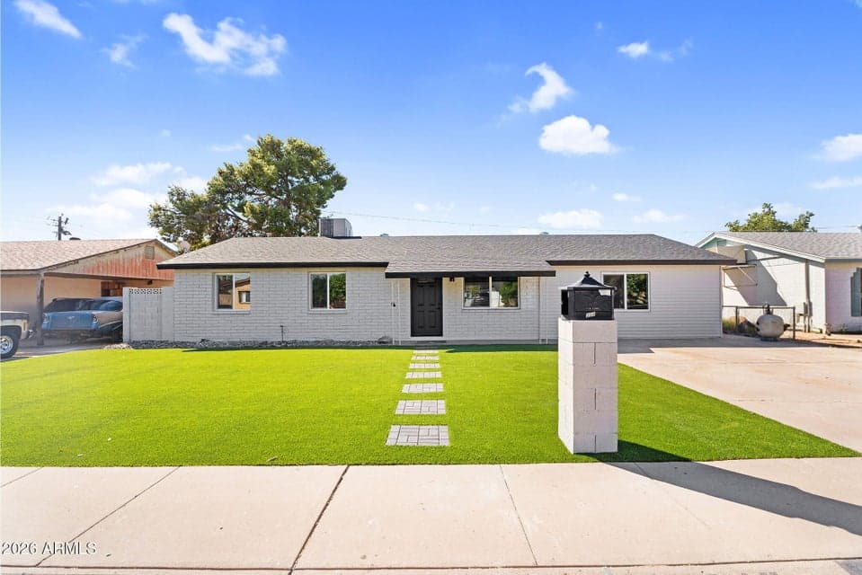 3545 E FRIESS Drive, Phoenix, AZ 85032 — photo 1 of 24