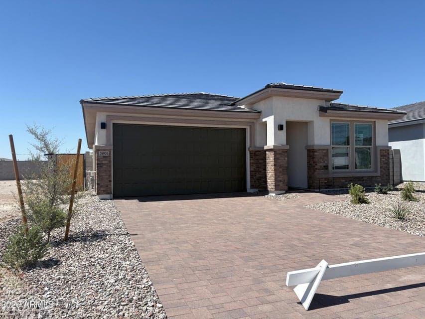 Walking Distance to Community Center! Prime Lot