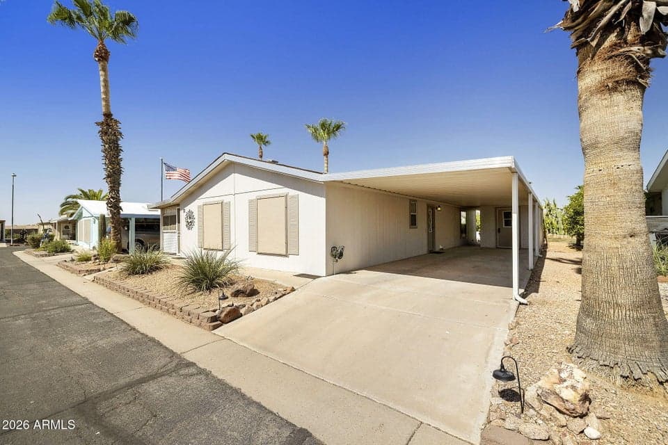 3700 S TOMAHAWK Road 70, Apache Junction, AZ 85119 — photo 1 of 64