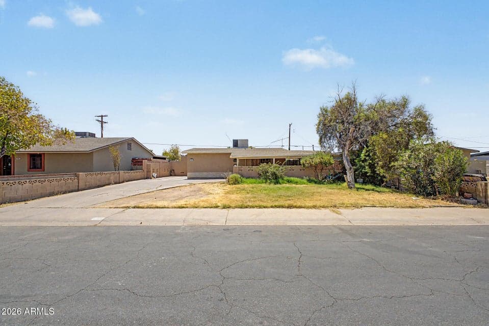 6909 W Wolf Street, Phoenix, AZ 85033 — photo 1 of 28