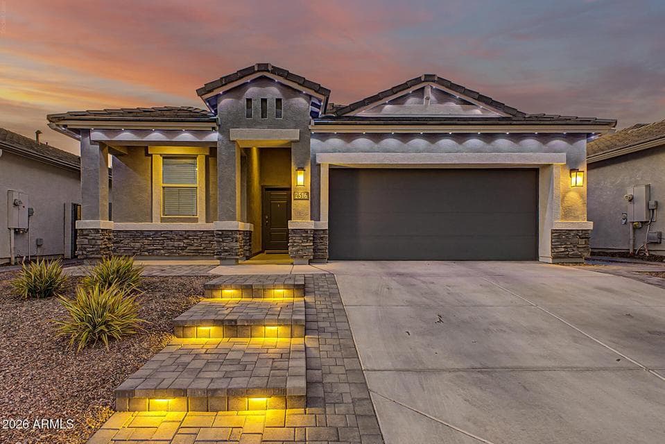 2516 W SEAVER Avenue, Apache Junction, AZ 85120 — photo 1 of 40