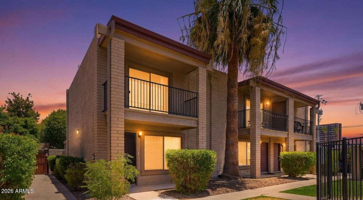 31 W PASADENA Avenue 11, Phoenix, AZ 85013 — photo 1 of 37