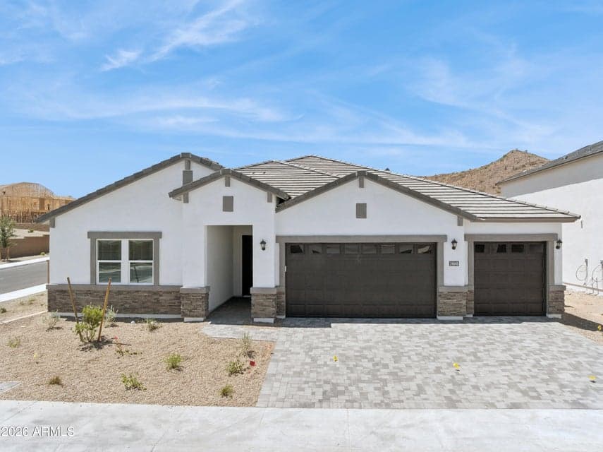 Paver Driveway & Walk Way