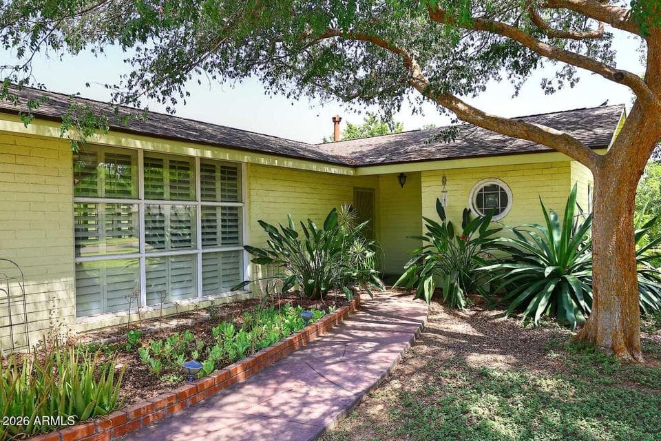 8104 N 8TH Avenue, Phoenix, AZ 85021 — photo 1 of 48