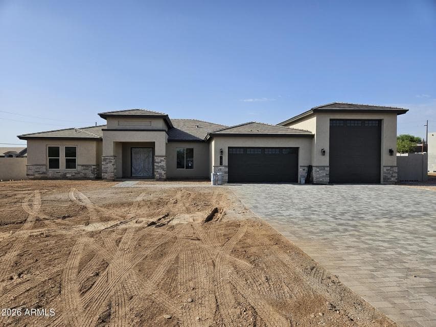1672 W LAVITT Lane, Phoenix, AZ 85086 — photo 1 of 60