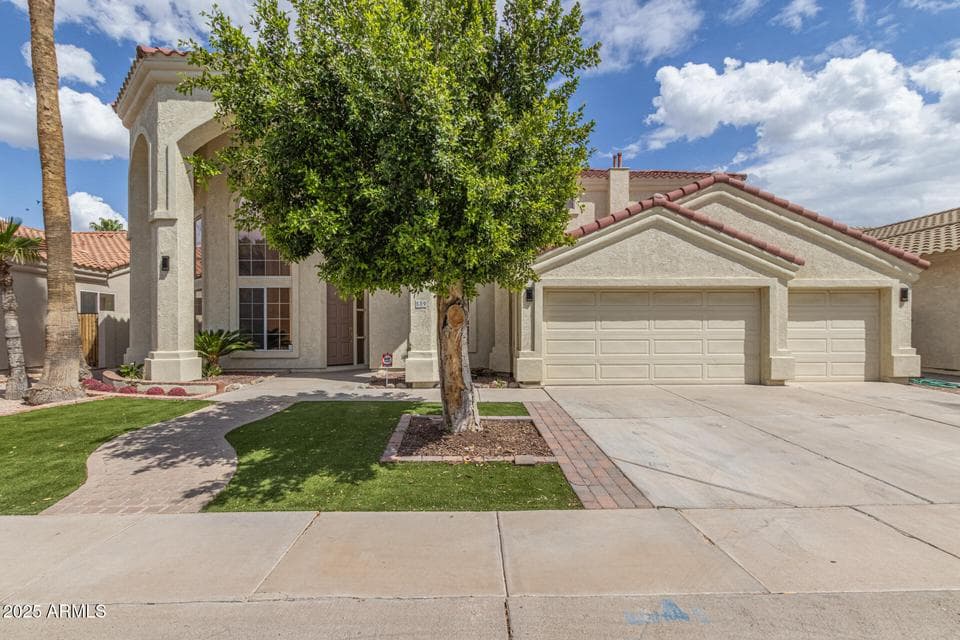 589 N Acacia Drive, Gilbert, AZ 85233 — photo 1 of 45