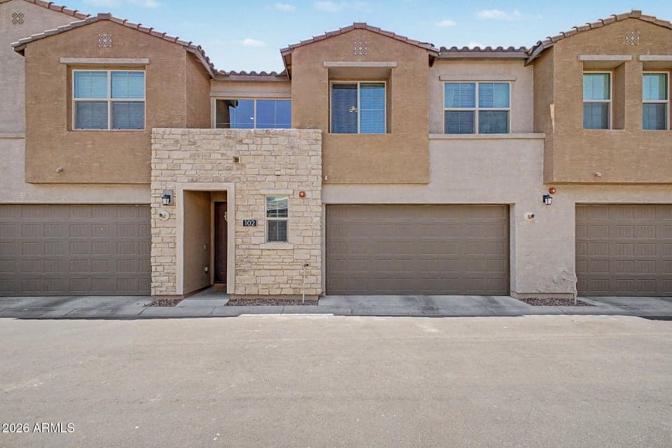 753 E BEAUCHAMP Drive 102, Gilbert, AZ 85297 — photo 1 of 42