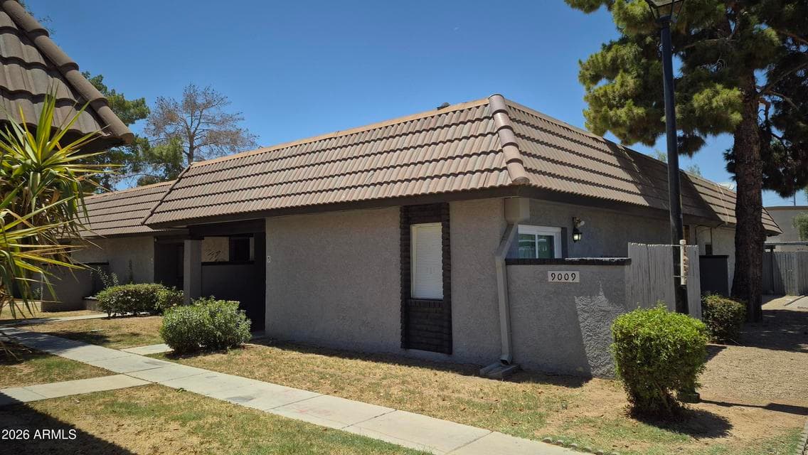 9009 W ELM Street 5, Phoenix, AZ 85037 — photo 1 of 10