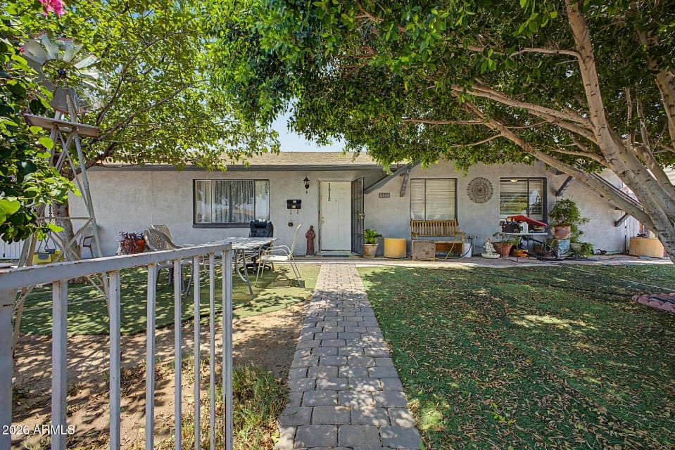 6449 W BETHANY HOME Road, Glendale, AZ 85301 — photo 1 of 27