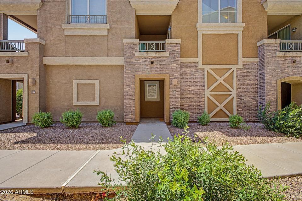 18250 N CAVE CREEK Road 137, Phoenix, AZ 85032 — photo 1 of 43