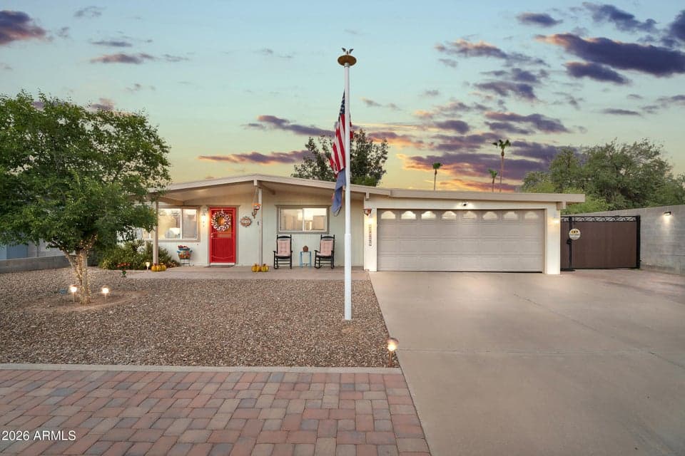 13817 N 10TH Place, Phoenix, AZ 85022 — photo 1 of 48