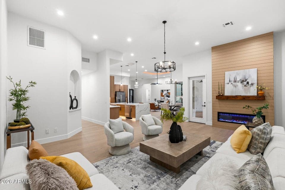 1120 N WREN Drive, Gilbert, AZ 85234 — photo 1 of 53
