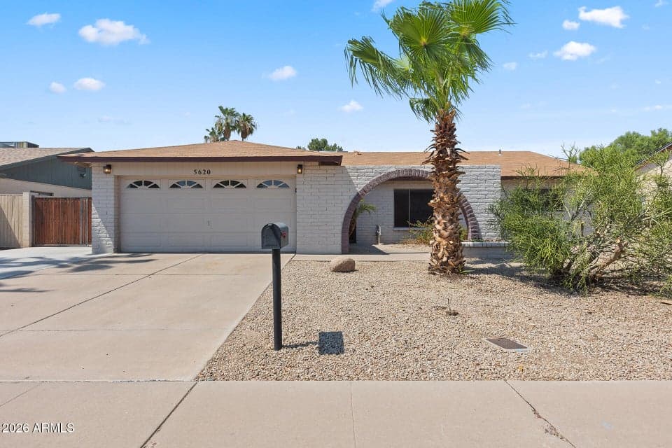 5620 W HEARN Road, Glendale, AZ 85306 — photo 1 of 54