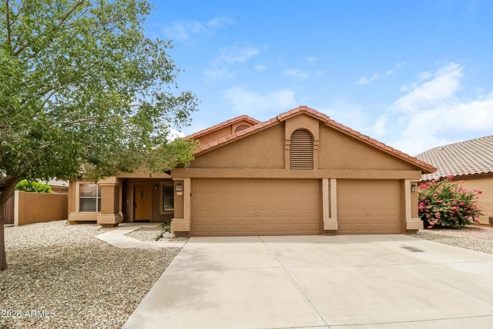 12735 W EDGEMONT Avenue, Avondale, AZ 85392 — photo 1 of 19