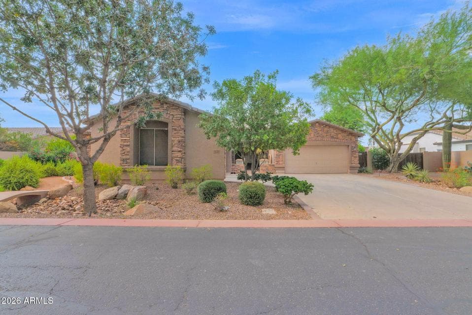 1122 E LONGHORN Place, Chandler, AZ 85286 — photo 1 of 38