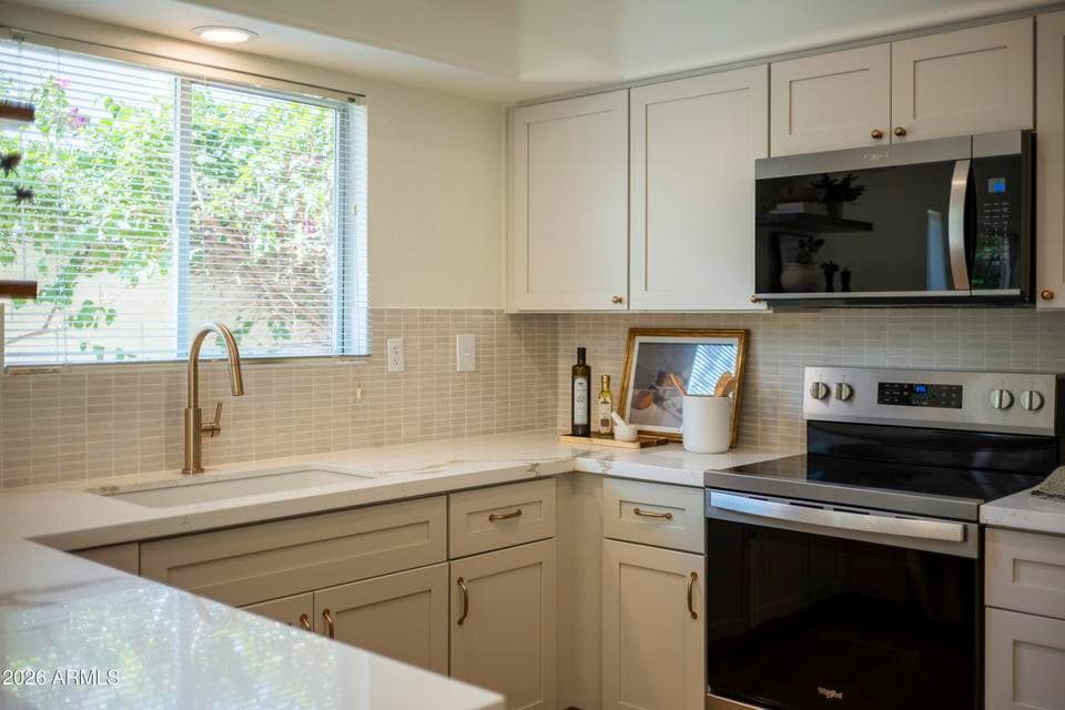 5032 E SIESTA Drive 3, Phoenix, AZ 85044 — photo 1 of 28