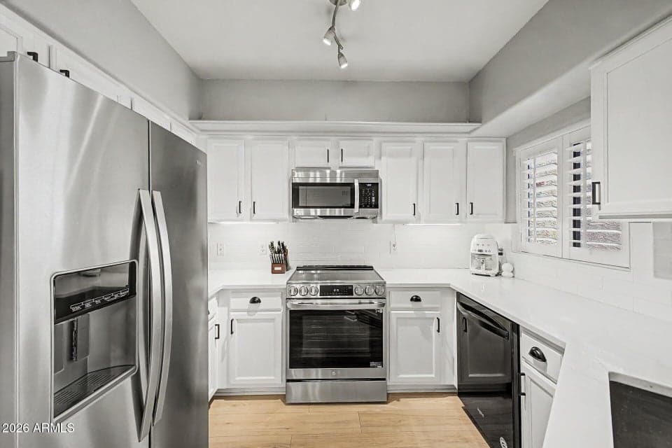15095 N THOMPSON PEAK Parkway 1064, Scottsdale, AZ 85260 — photo 1 of 23