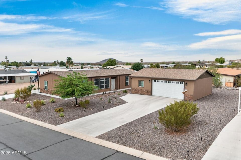 3820 N MONTANA Avenue, Florence, AZ 85132 — photo 1 of 51