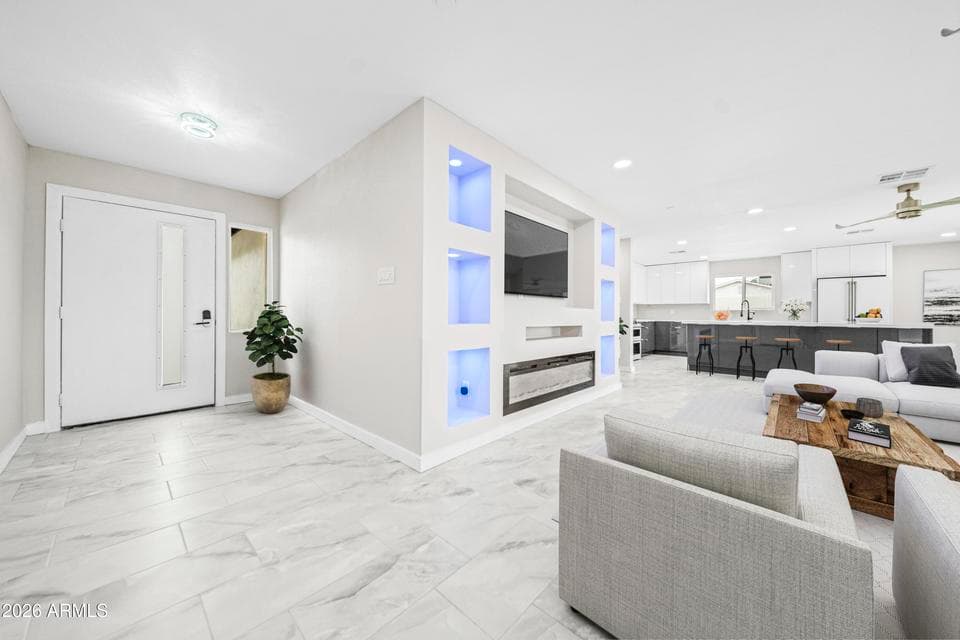 8202 E WHITTON Avenue, Scottsdale, AZ 85251 — photo 1 of 36