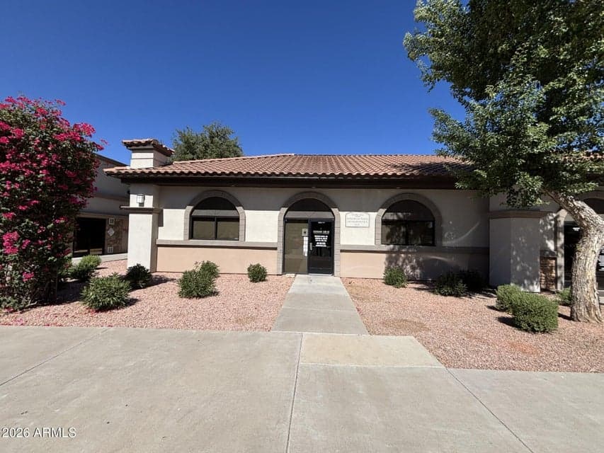 3336 E CHANDLER HEIGHTS Road B20, Gilbert, AZ 85298 — photo 1 of 9