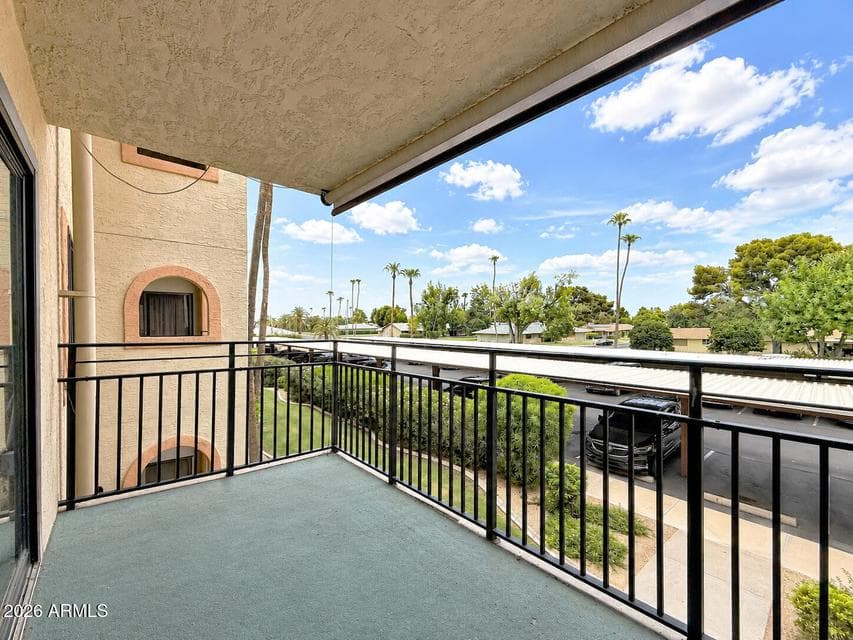 10330 W Thunderbird Boulevard C222, Sun City, AZ 85351 — photo 1 of 21