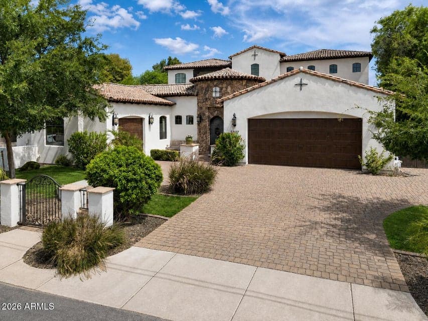 5807 E ORANGE BLOSSOM Lane, Phoenix, AZ 85018 — photo 1 of 41