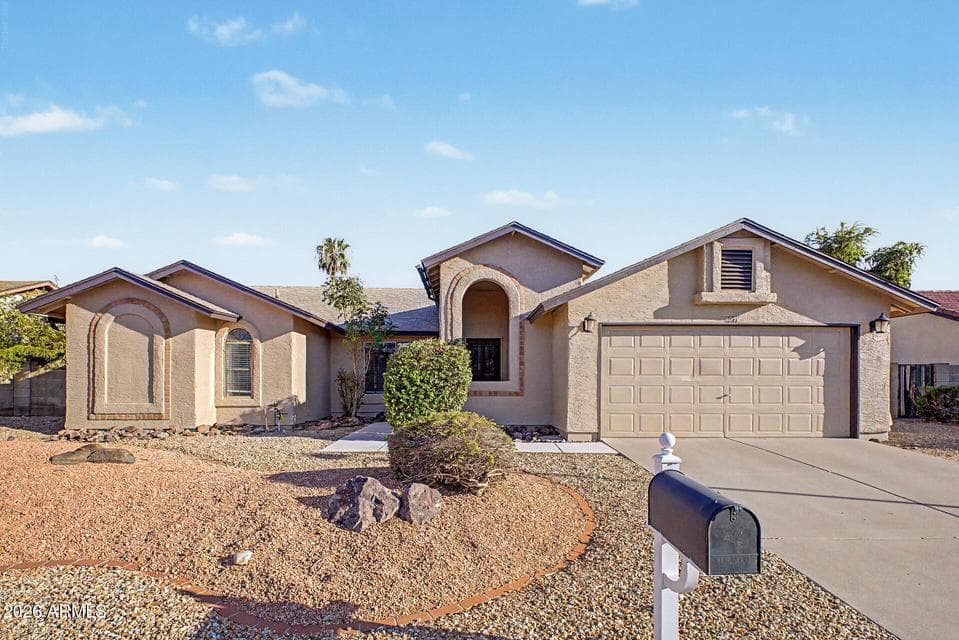 807 E AIRE LIBRE Avenue, Phoenix, AZ 85022 — photo 1 of 41