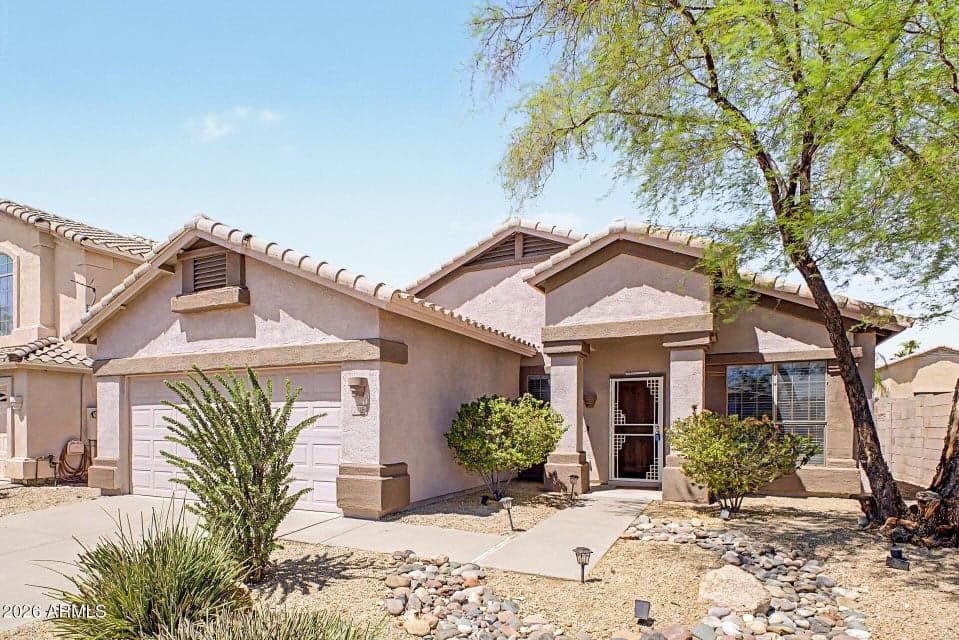 2428 E CIELO GRANDE Avenue, Phoenix, AZ 85024 — photo 1 of 37