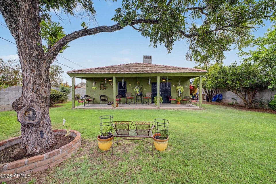 5402 W NORTHVIEW Avenue, Glendale, AZ 85301 — photo 1 of 36