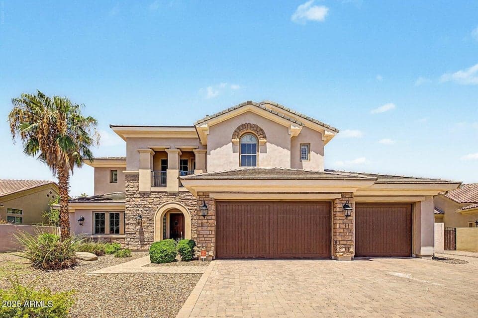 Outside View of the home.