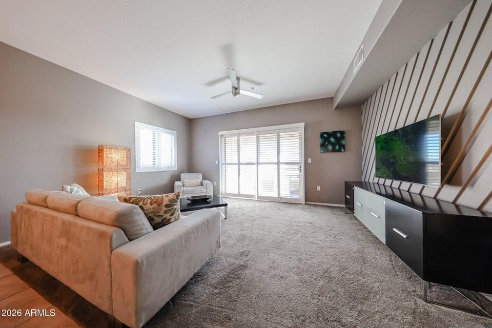 920 E DEVONSHIRE Avenue 4001, Phoenix, AZ 85014 — photo 1 of 39