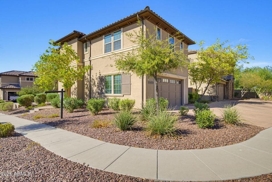 Ideal corner location in Rosewood Village.
